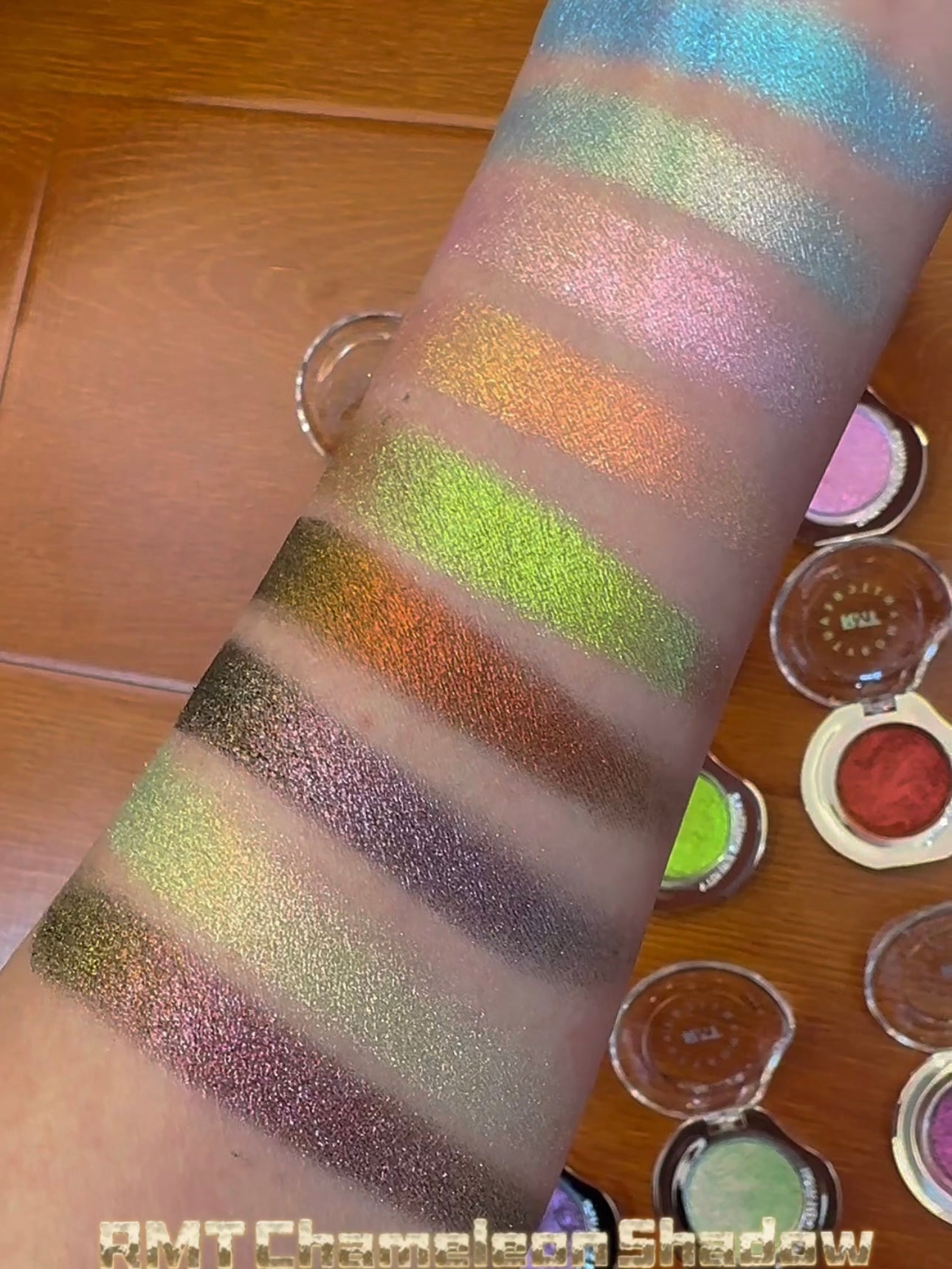 Silver River Chameleon Eyeshadow 800mg