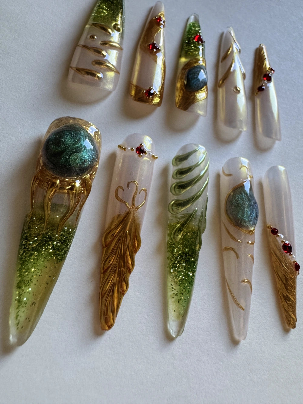 Royal Splendor Hand Drawn Elaborate Royal Style Flowing Sand Nail Art