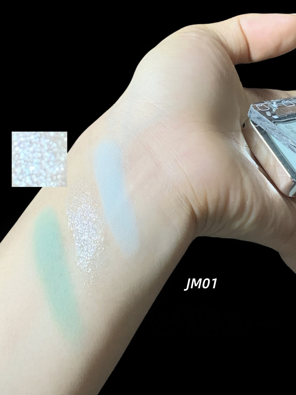 LEEMEMBER Tri-color Eye Shadow 4.8g